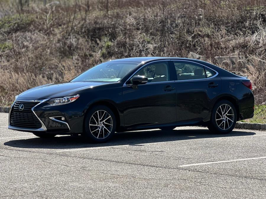 2017 Lexus ES ES photo