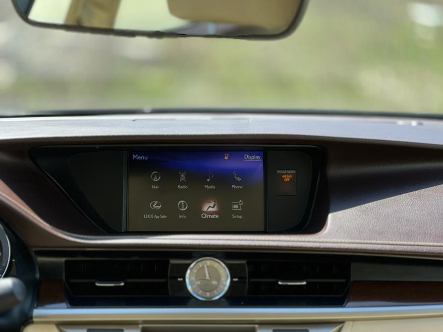 2017 Lexus ES ES photo