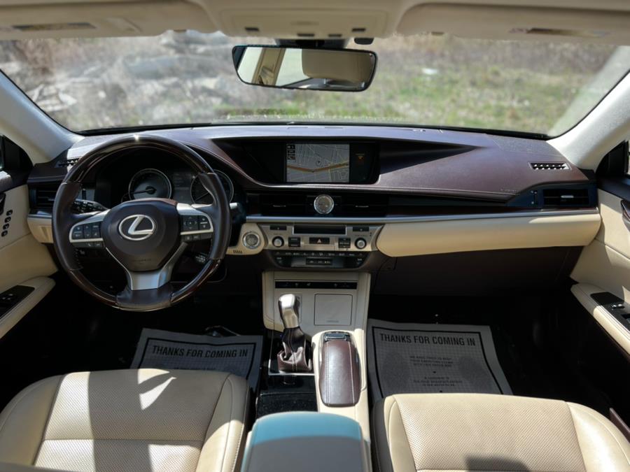 2017 Lexus ES ES photo