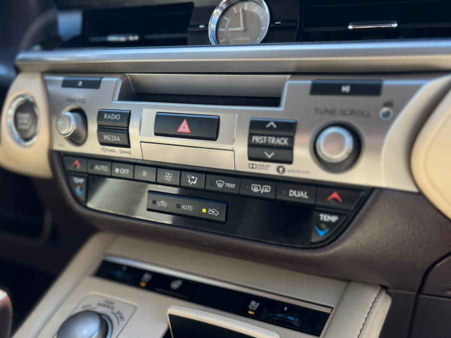 2017 Lexus ES ES photo