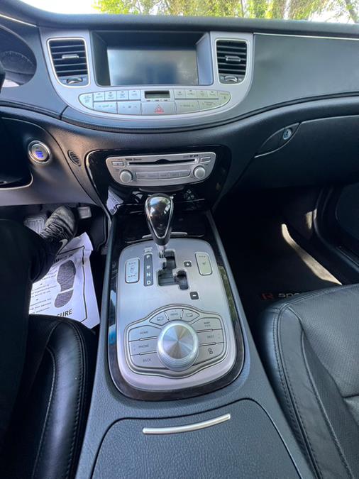 2014 Hyundai Genesis 5.0L R-Spec photo