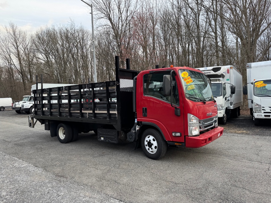 2019 Isuzu Flatbed Truck