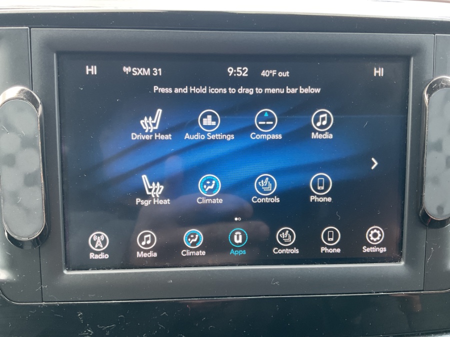 2018 Chrysler Pacifica Touring L FWD photo