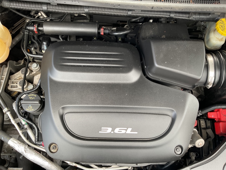 2018 Chrysler Pacifica Touring L FWD photo