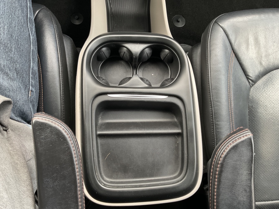 2018 Chrysler Pacifica Touring L FWD photo