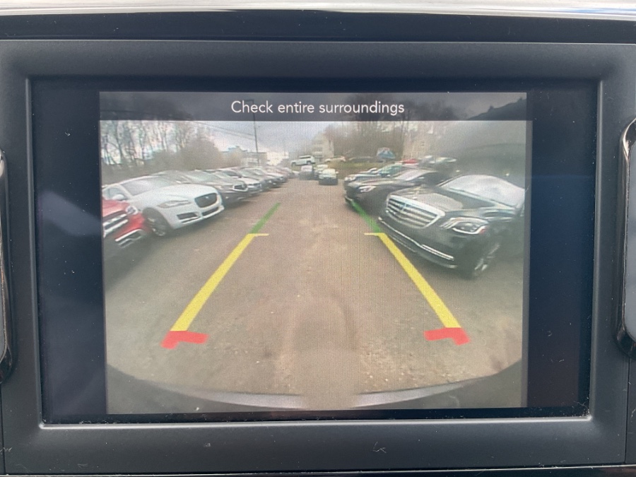 2018 Chrysler Pacifica Touring L FWD photo