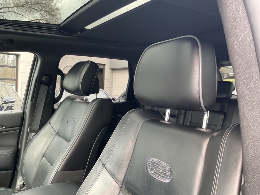 2019 Jeep Grand Cherokee Overland 4x4 photo