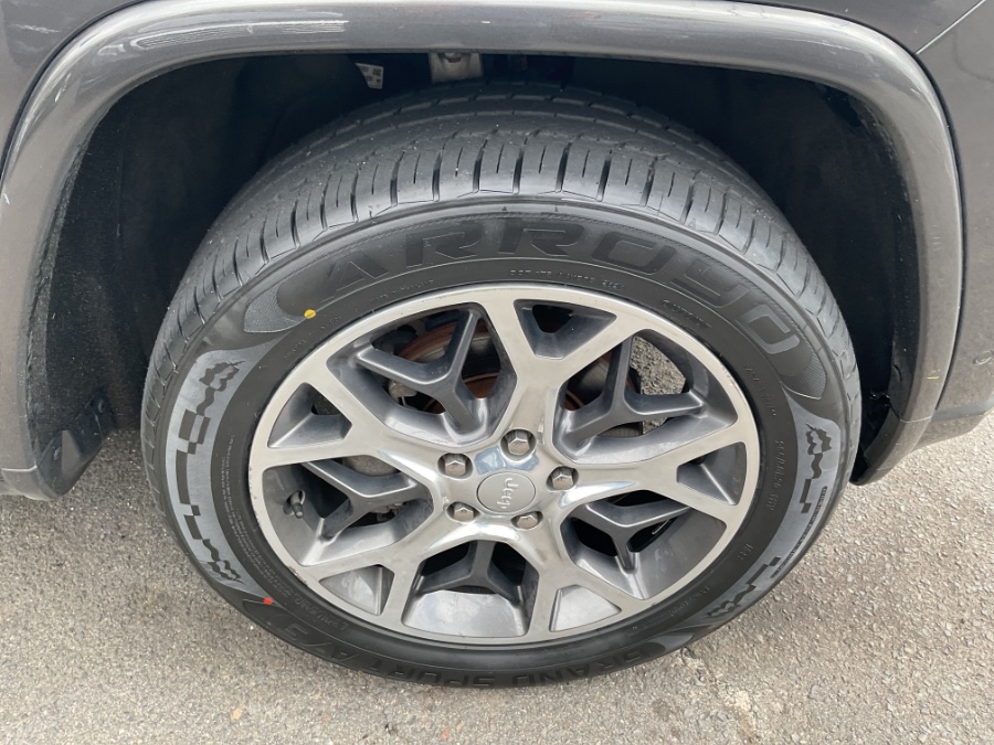 2019 Jeep Grand Cherokee Overland 4x4 photo