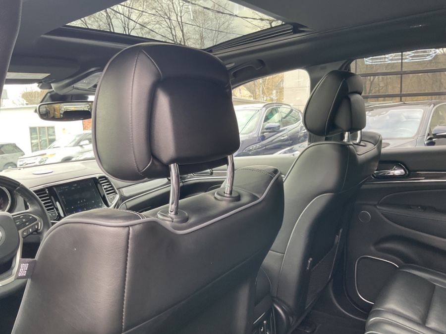 2019 Jeep Grand Cherokee Overland 4x4 photo