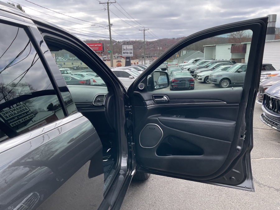 2019 Jeep Grand Cherokee Overland 4x4 photo