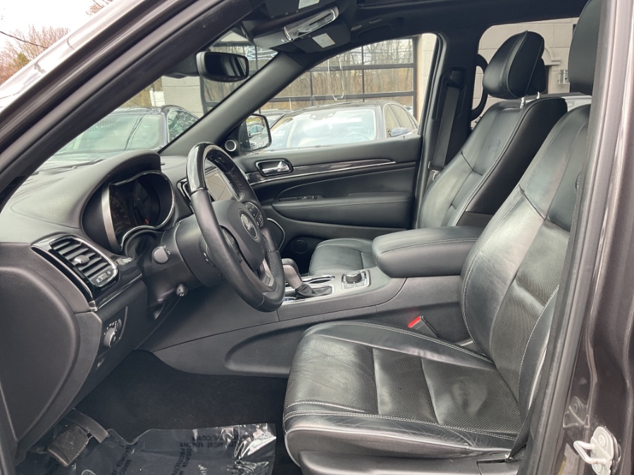 2019 Jeep Grand Cherokee Overland 4x4 photo