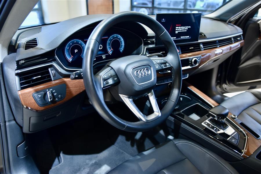 2022 Audi A4 quattro Premium Plus 40 TFSI photo
