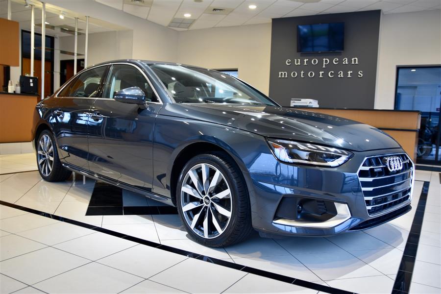 2022 Audi A4 quattro Premium Plus 40 TFSI photo