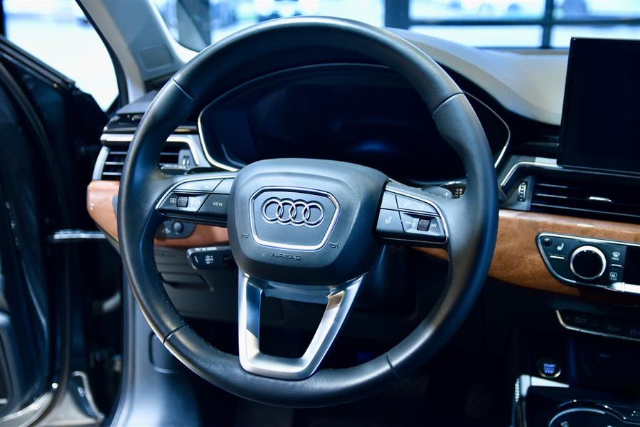 2022 Audi A4 quattro Premium Plus 40 TFSI photo