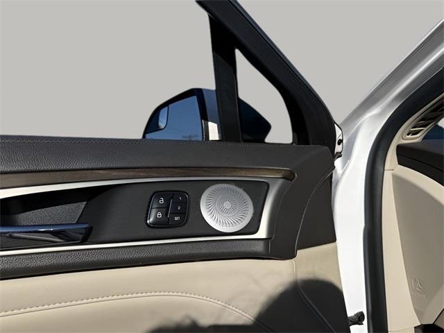 2018 Lincoln MKZ Select photo
