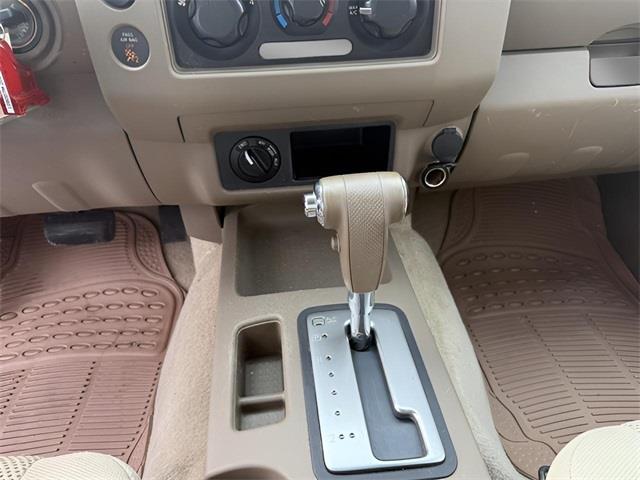 2005 Nissan Frontier SE photo