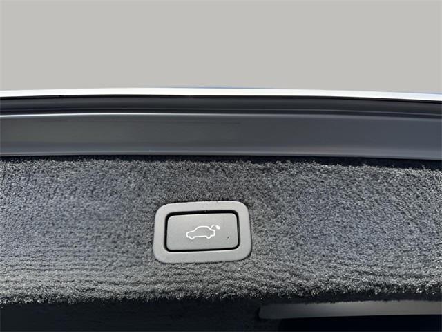 2016 Volvo XC70 T5 Platinum photo