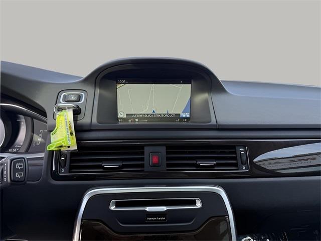 2016 Volvo XC70 T5 Platinum photo