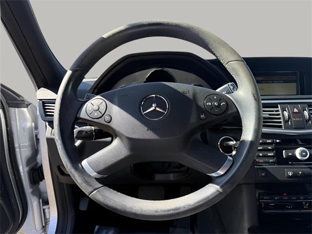 2011 Mercedes-Benz E-Class E350 4MATIC Luxury photo