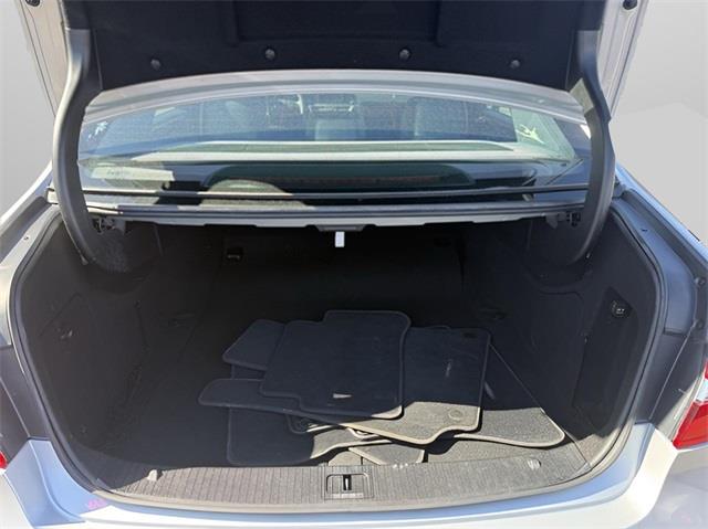 2011 Mercedes-Benz E-Class E350 4MATIC Luxury photo