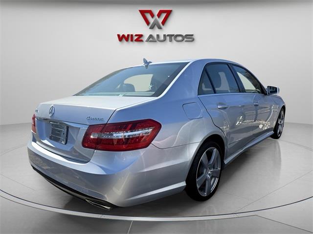 2011 Mercedes-Benz E-Class E350 4MATIC Luxury photo