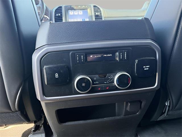 2019 Ford Expedition Platinum photo