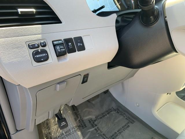 2012 Toyota Sienna XLE 7-Passenger photo