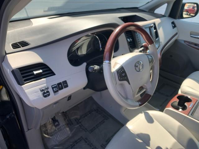 2012 Toyota Sienna XLE 7-Passenger photo