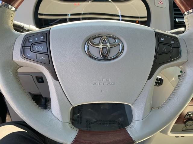 2012 Toyota Sienna XLE 7-Passenger photo