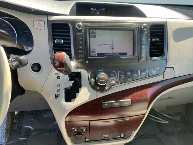 2012 Toyota Sienna XLE 7-Passenger photo