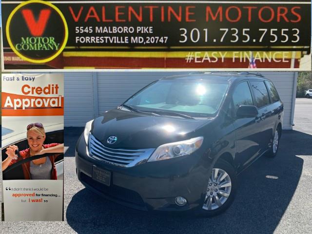 2012 Toyota Sienna XLE 7-Passenger photo