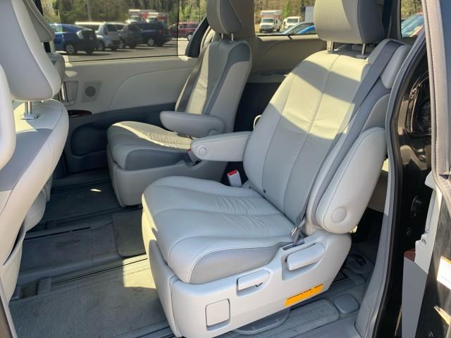 2012 Toyota Sienna XLE 7-Passenger photo