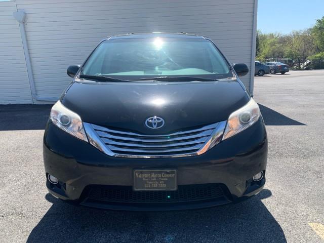 2012 Toyota Sienna XLE 7-Passenger photo