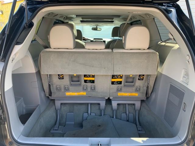 2012 Toyota Sienna XLE 7-Passenger photo