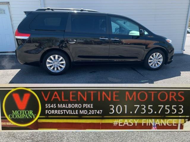 2012 Toyota Sienna XLE 7-Passenger photo