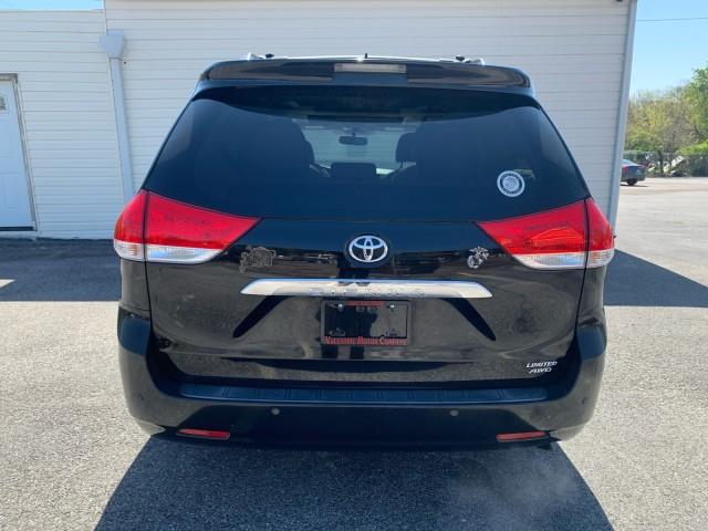 2012 Toyota Sienna XLE 7-Passenger photo