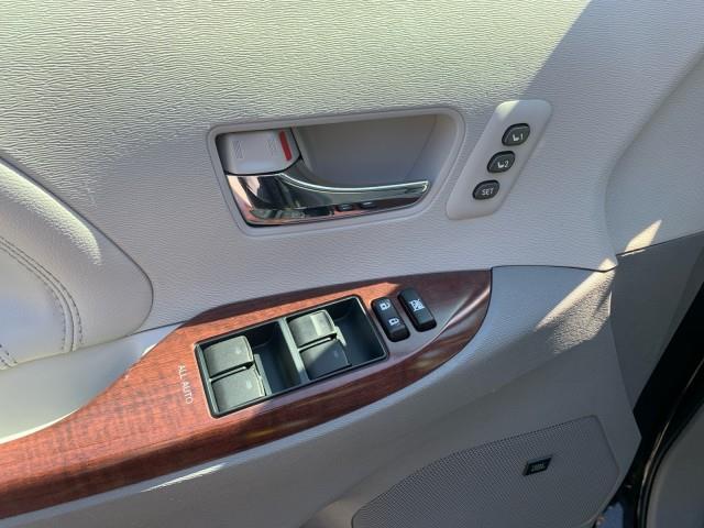 2012 Toyota Sienna XLE 7-Passenger photo