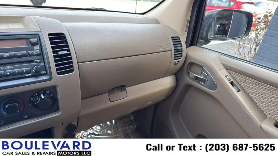 2005 Nissan Frontier SE photo
