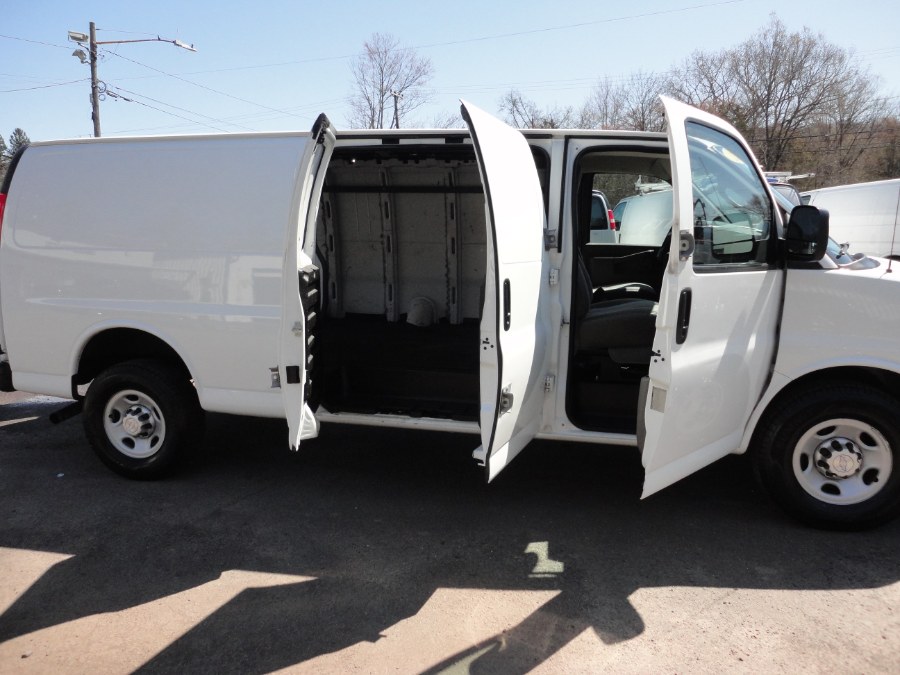 2017 Chevrolet Express Cargo Van RWD 2500 155