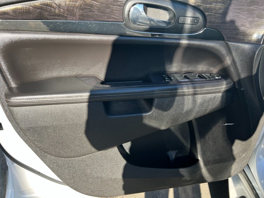 2017 Buick Enclave AWD 4dr Premium photo