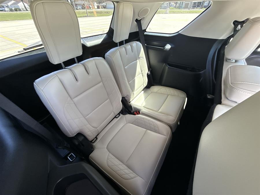 2018 Ford Explorer Platinum photo