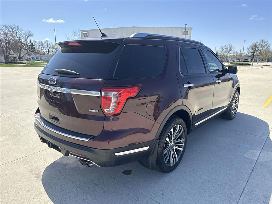 2018 Ford Explorer Platinum photo