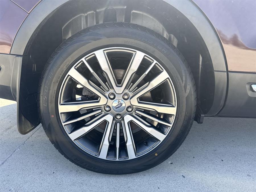 2018 Ford Explorer Platinum photo