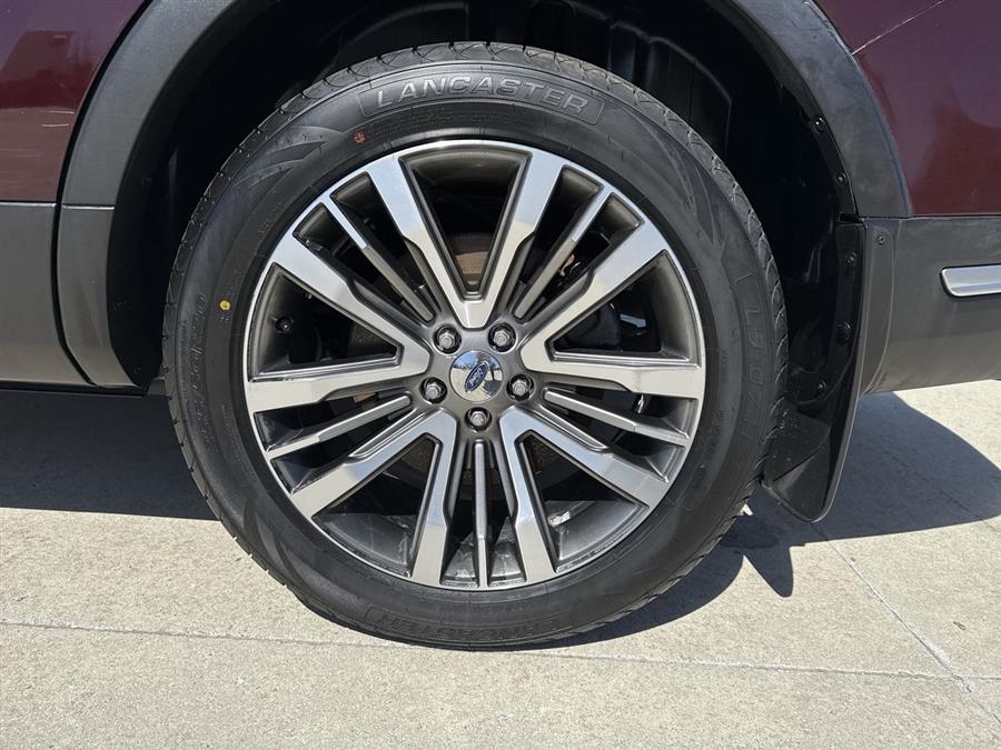 2018 Ford Explorer Platinum photo