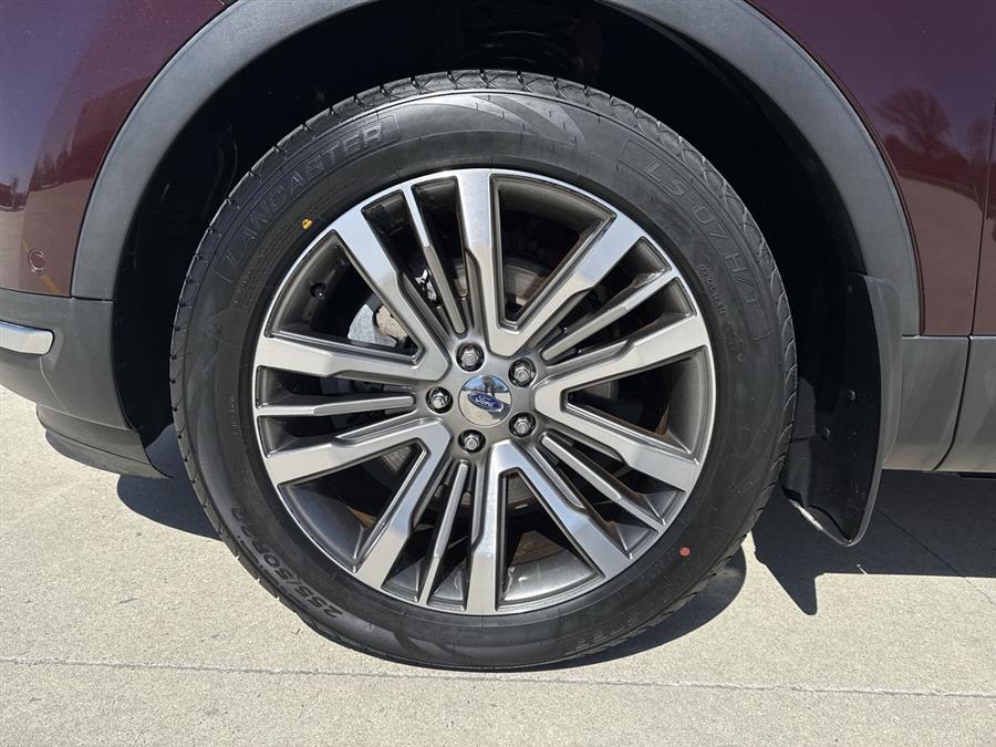 2018 Ford Explorer Platinum photo