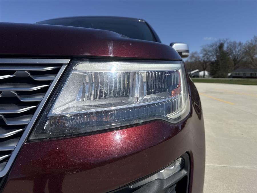2018 Ford Explorer Platinum photo