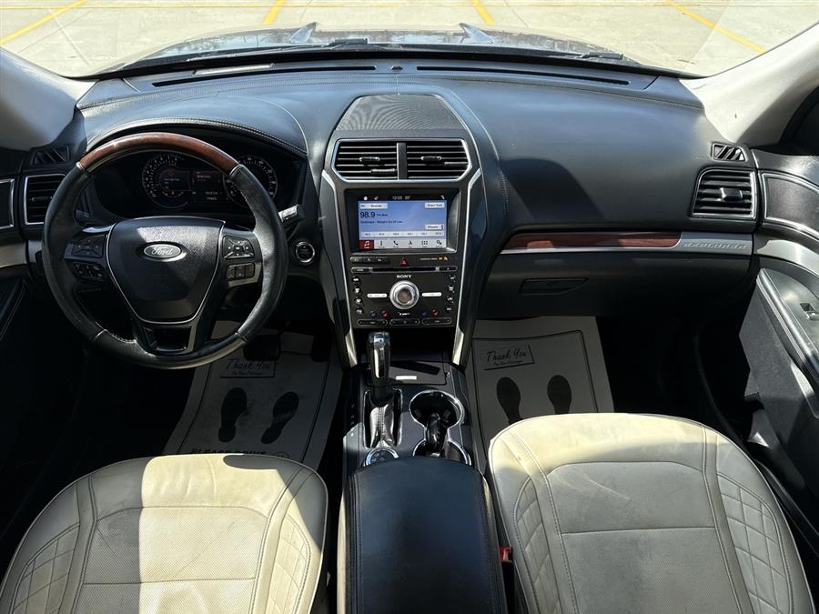 2018 Ford Explorer Platinum photo