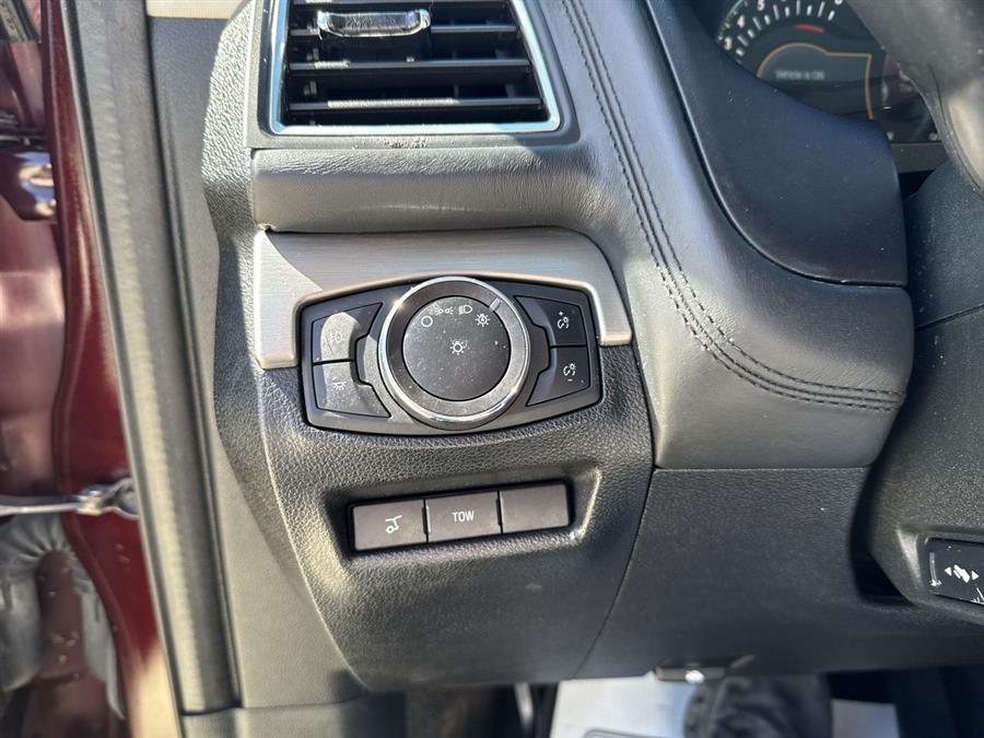 2018 Ford Explorer Platinum photo