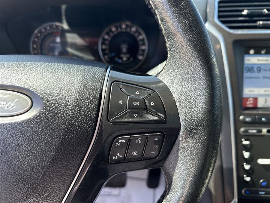 2018 Ford Explorer Platinum photo