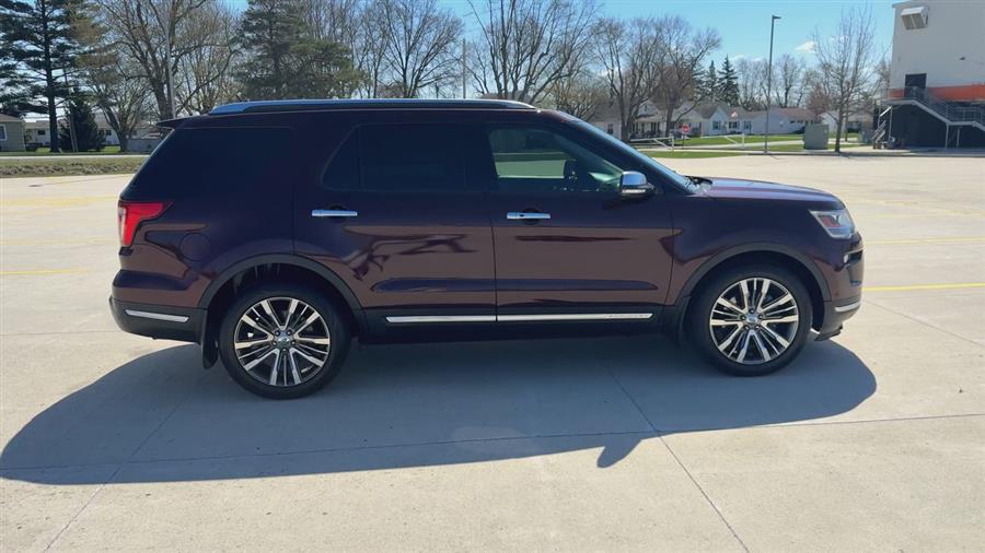 2018 Ford Explorer Platinum photo